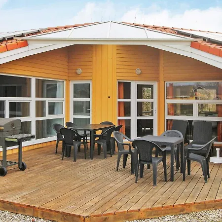 Ferienhaus Five-bedroom Holiday In 2 Grömitz