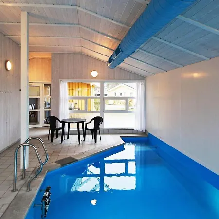 Five-bedroom Holiday In 2 Ferienhaus Grömitz